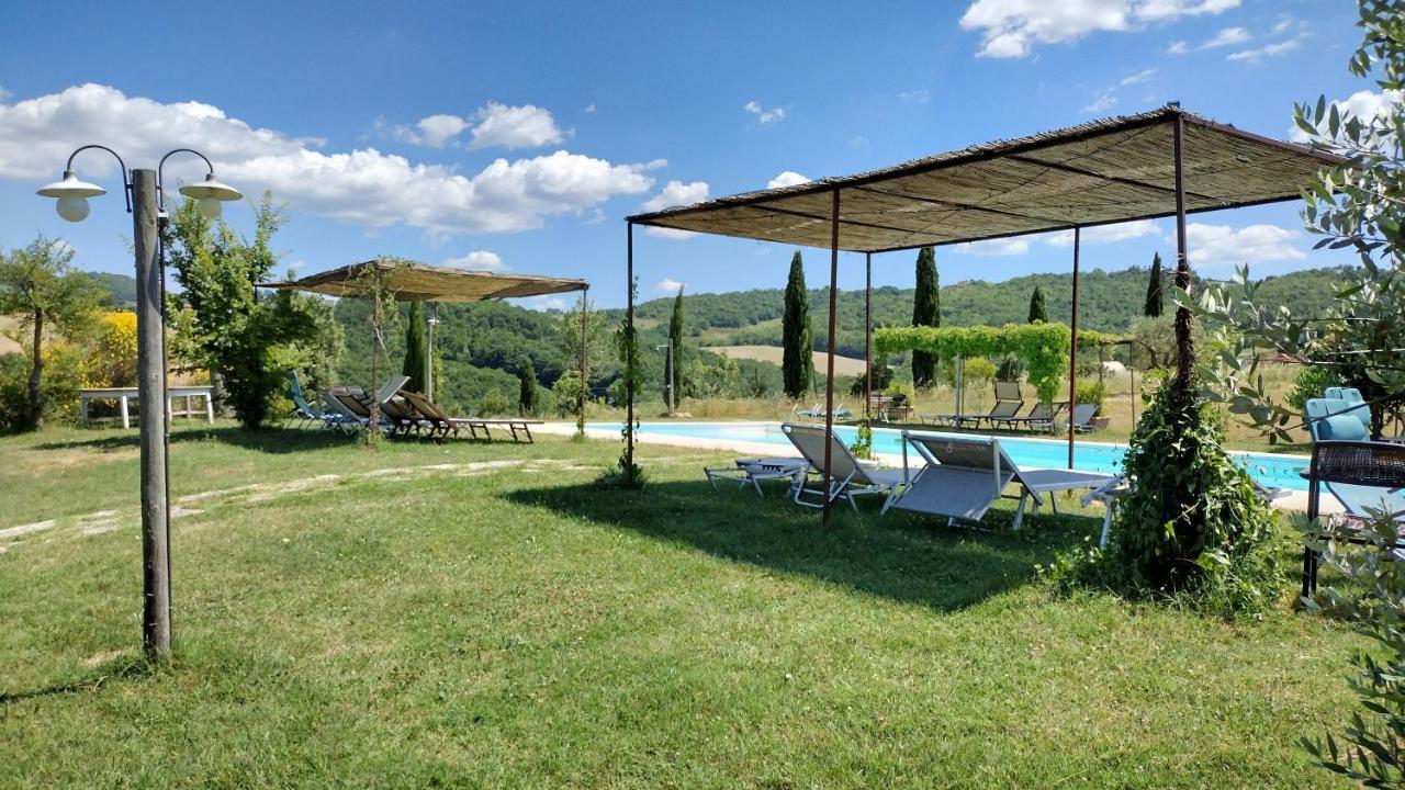 Casale Refoli Guest House Casole d'Elsa Bagian luar foto