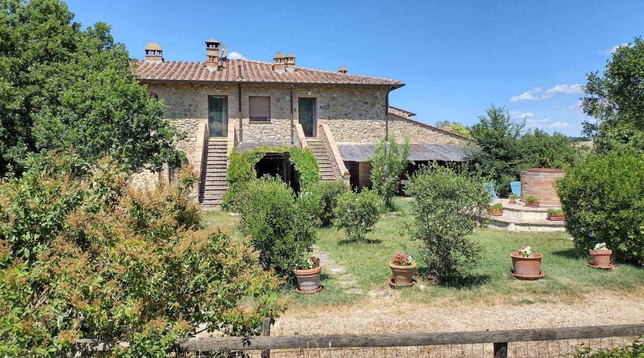Casale Refoli Guest House Casole d'Elsa Bagian luar foto