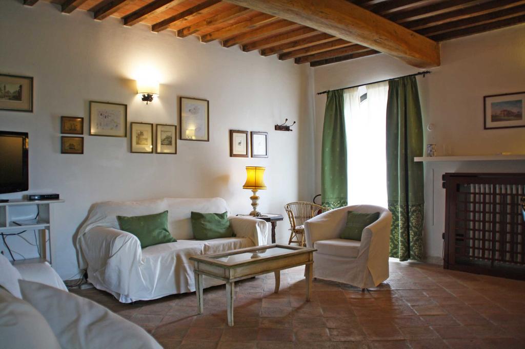 Casale Refoli Guest House Casole d'Elsa Bagian luar foto