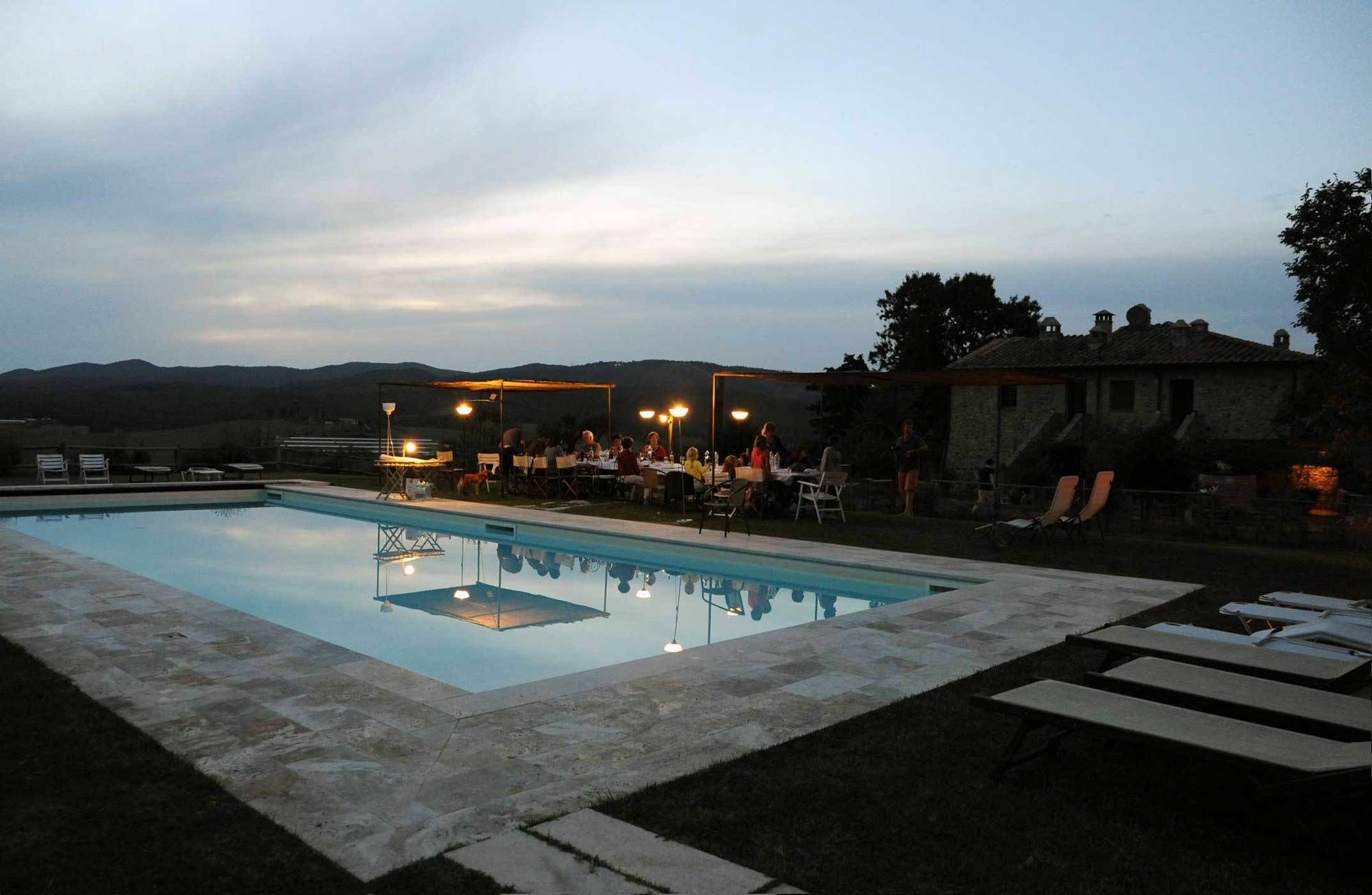 Casale Refoli Guest House Casole d'Elsa Bagian luar foto