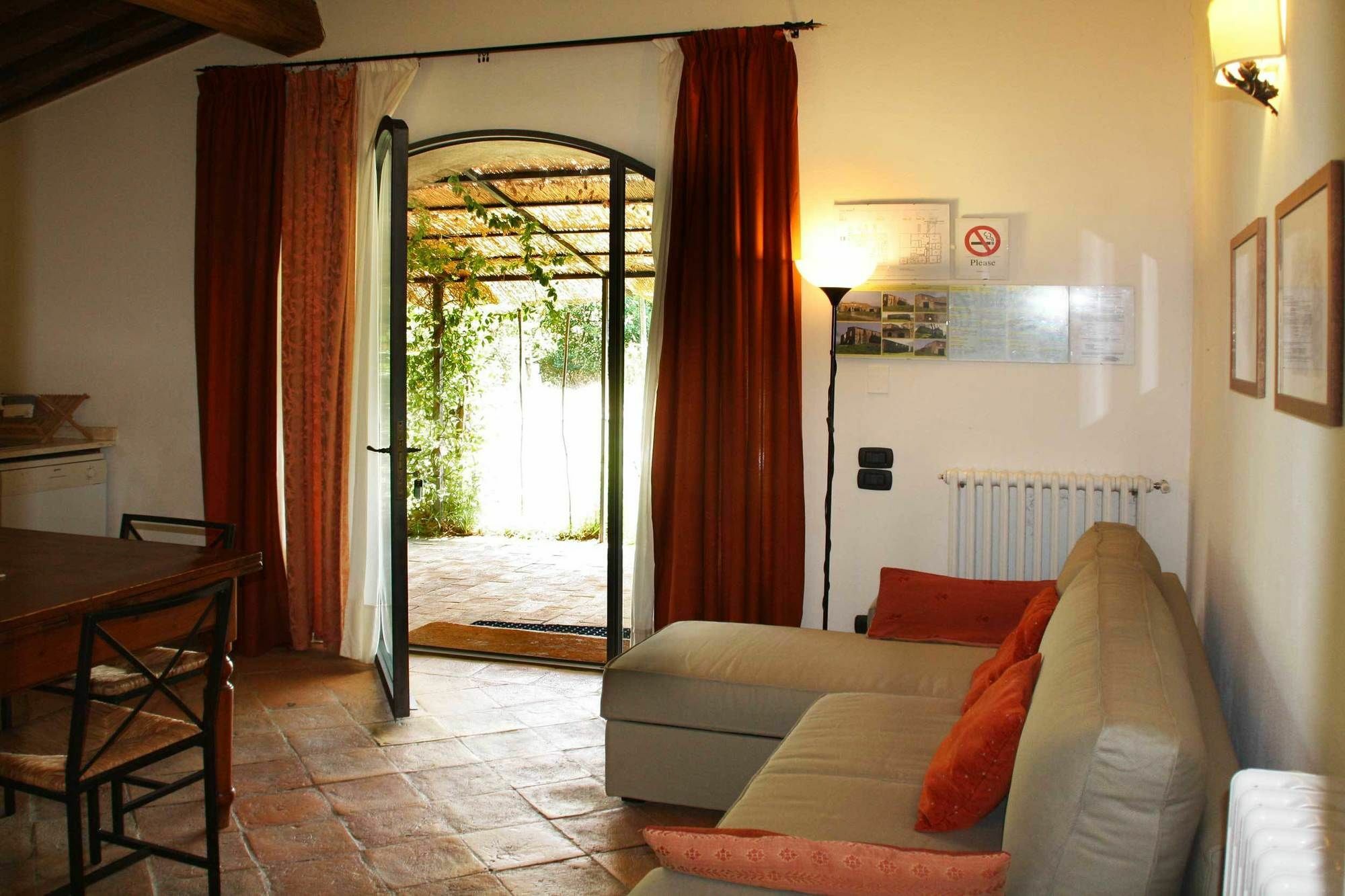 Casale Refoli Guest House Casole d'Elsa Bagian luar foto