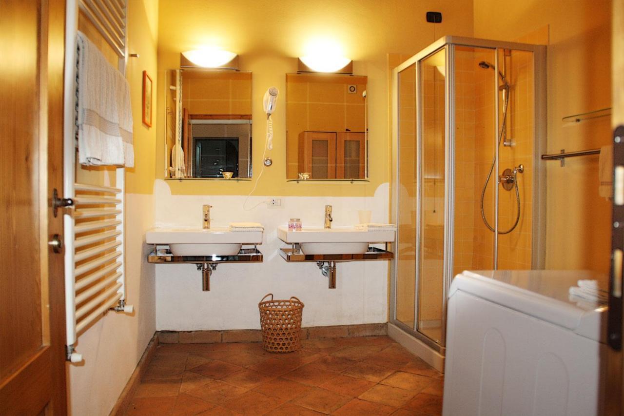 Casale Refoli Guest House Casole d'Elsa Bagian luar foto