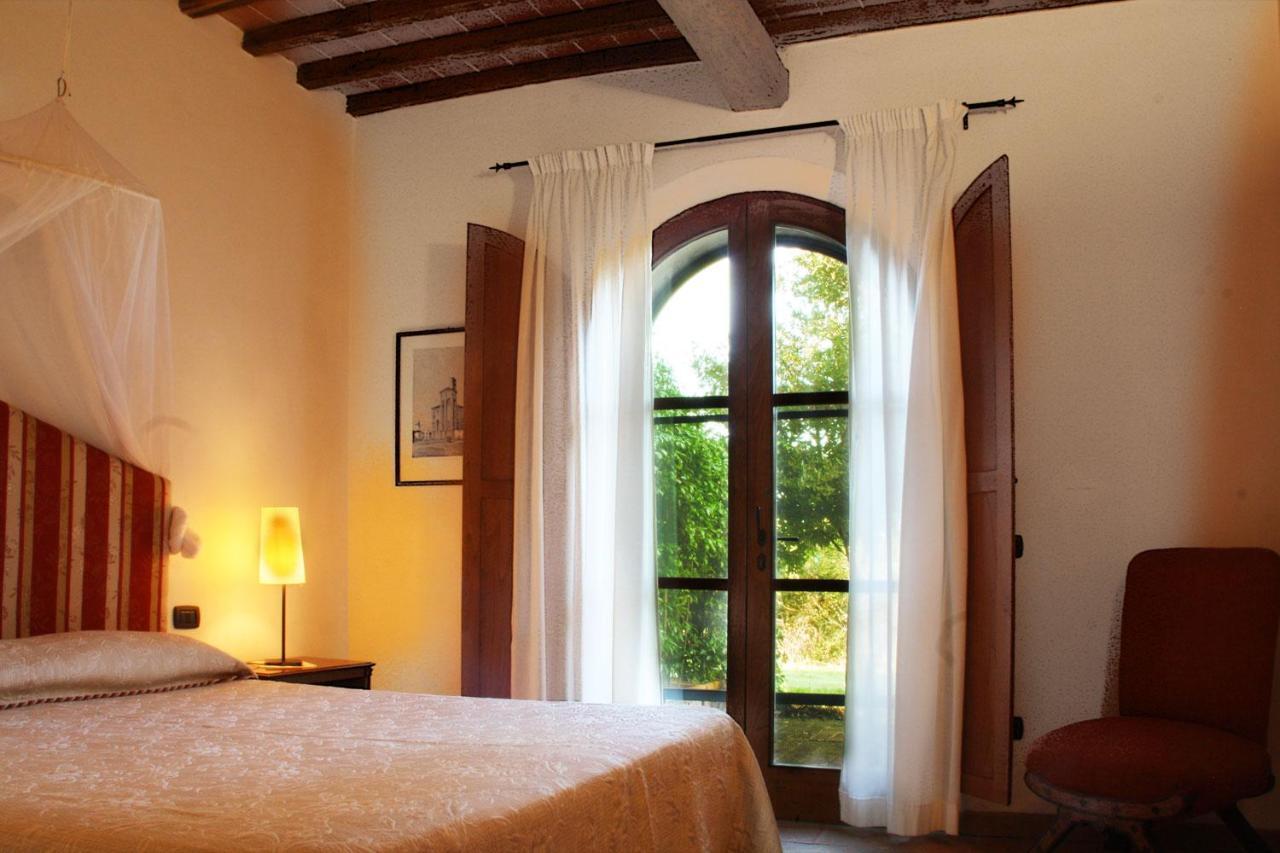 Casale Refoli Guest House Casole d'Elsa Bagian luar foto