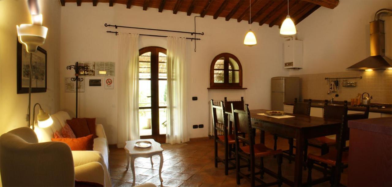 Casale Refoli Guest House Casole d'Elsa Bagian luar foto